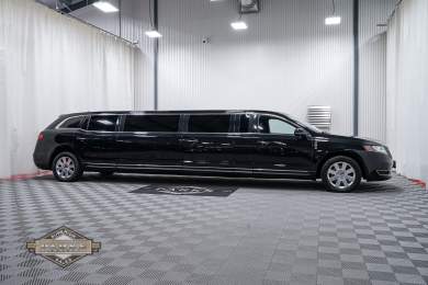 2014 Royale Lincoln MKT Limousine