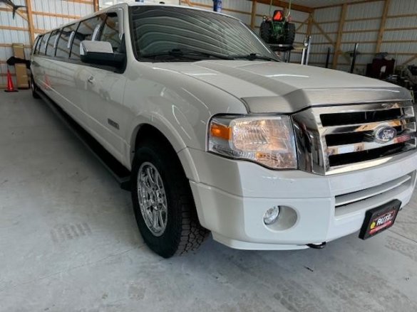 2008 Great Lakes   Ford Expedition  Limousine