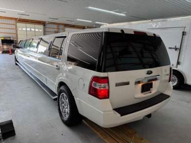 2008 Great Lakes   Ford Expedition  Limousine