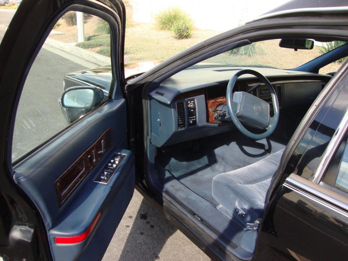 Photo of Funeral for sale: 1993 Cadillac Fleetwood by Eureka