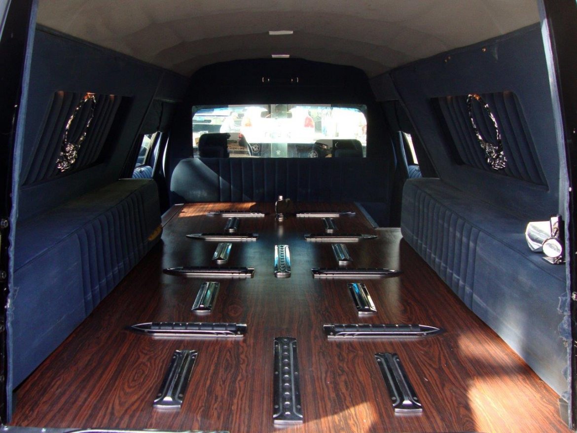 Photo of Funeral for sale: 1993 Cadillac Fleetwood by Eureka