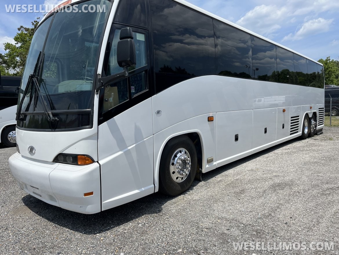 Motorcoach for Sale in Pasadena, MD - Photo 2