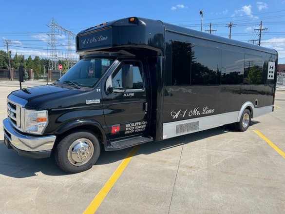 2014 LGE Ford E450 Limo Bus