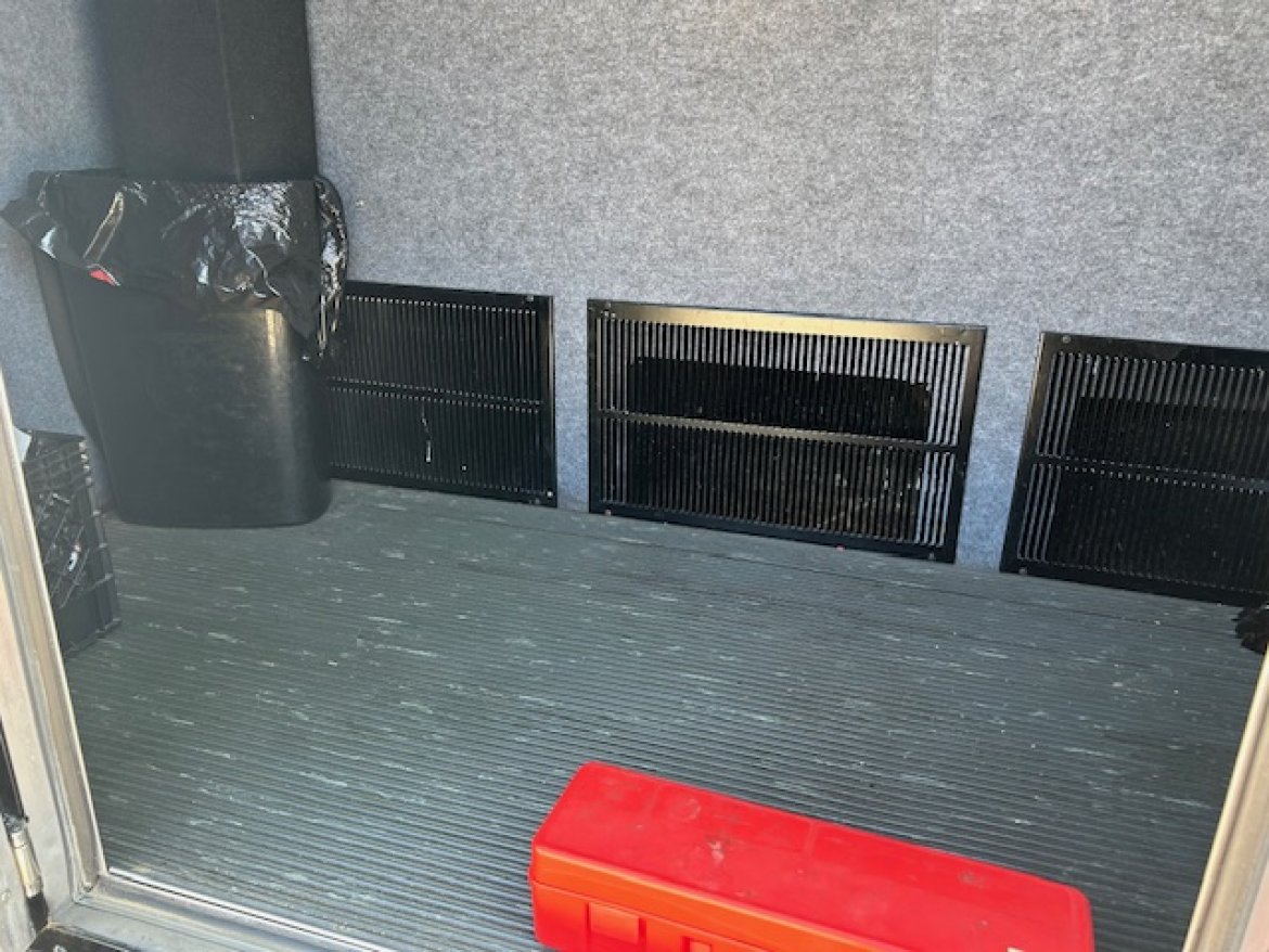 Limo Bus for Sale in Wickliffe, OH - Photo 27