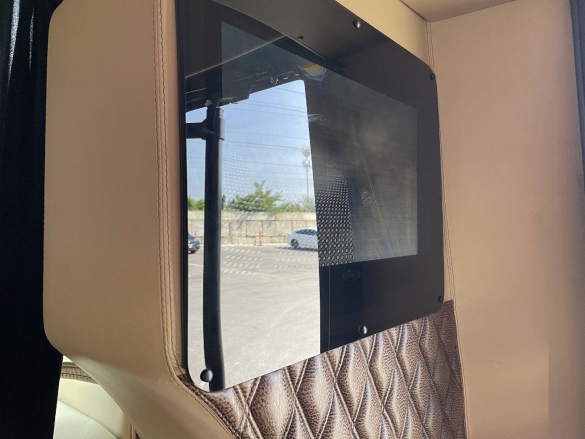 Limo Bus for Sale in Chicago, IL - Photo 20