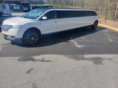 2013 Lincoln MKX limousine built by Pinnacle