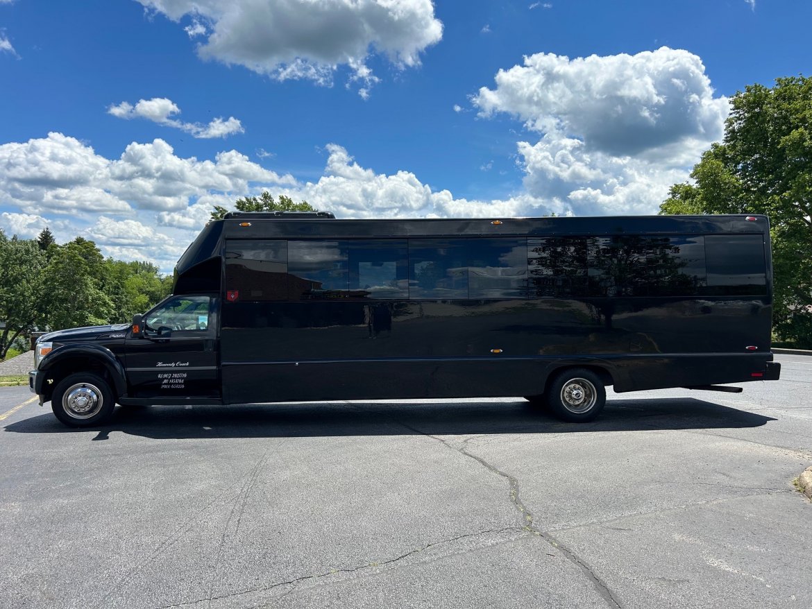 Executive Shuttle for sale: 2013 Ford F550 by Tiffany Coachworks