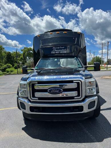 2013 Tiffany Coachworks Ford F550 Executive Shuttle