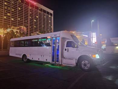 2012 Glaval Ford F650 superduty  Limo Bus