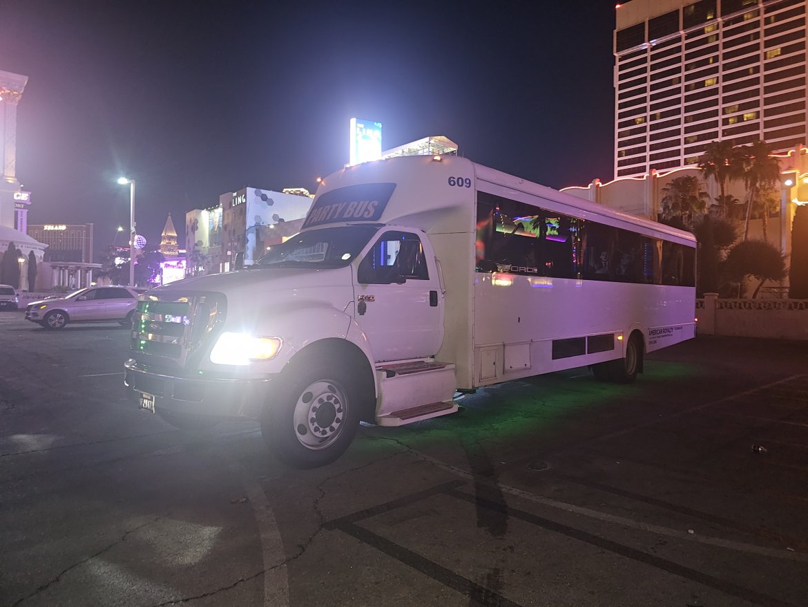 2012 Glaval Ford F650 superduty  Limo Bus - Photo 2