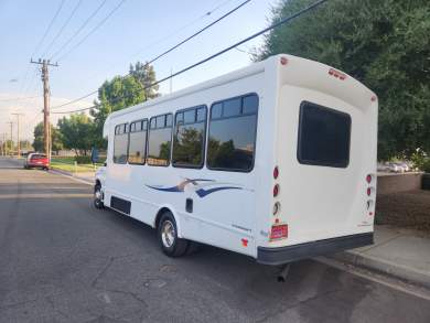 2017 Ford E450 Limo Bus