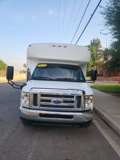 2017 Ford E450 Limo Bus