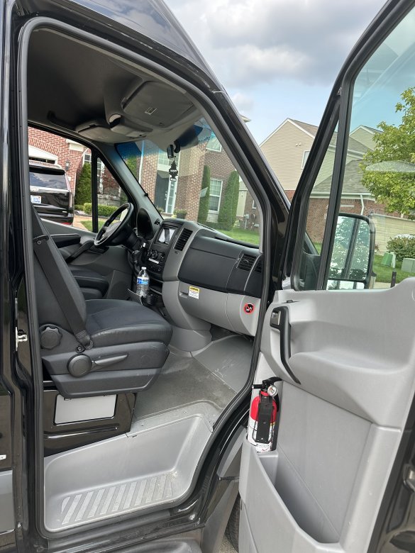 2015 Royale Mercedes-Benz Sprinter 3500 Limo Bus