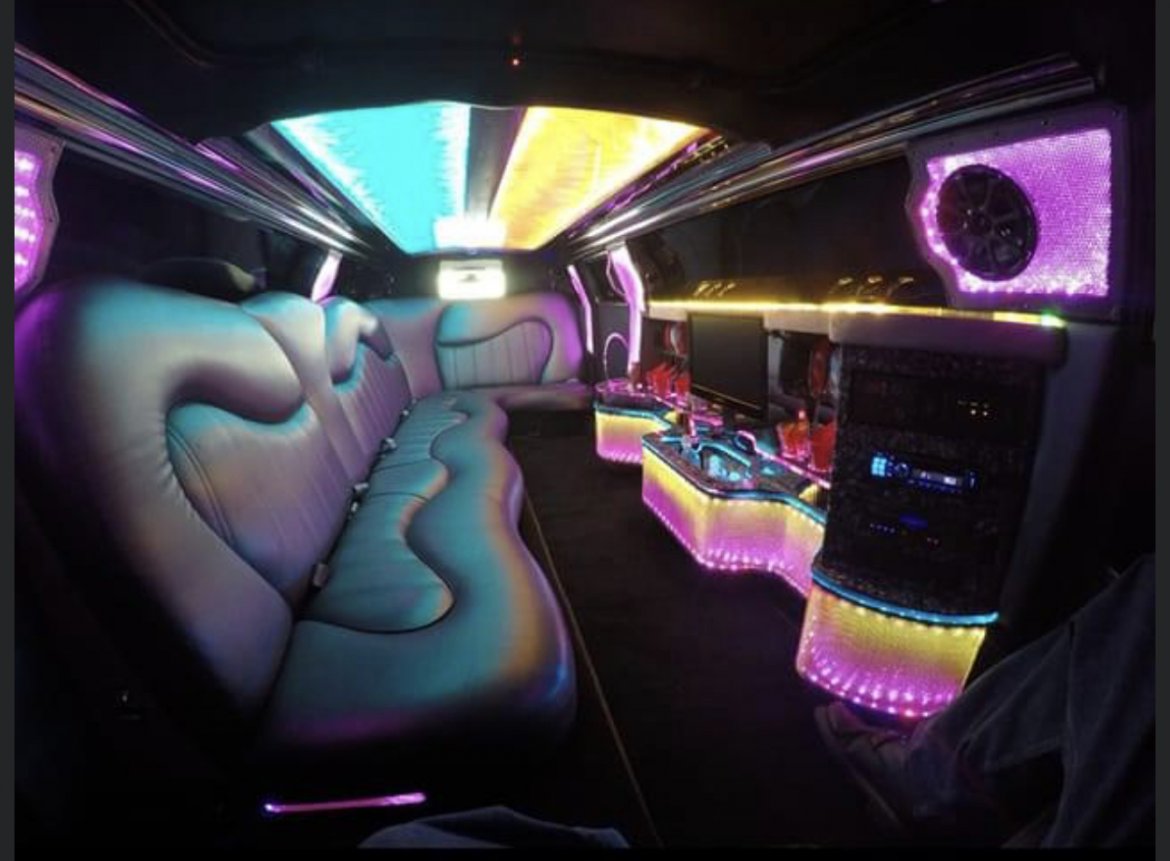 2010 Chrysler 300 Limousine - Photo 3