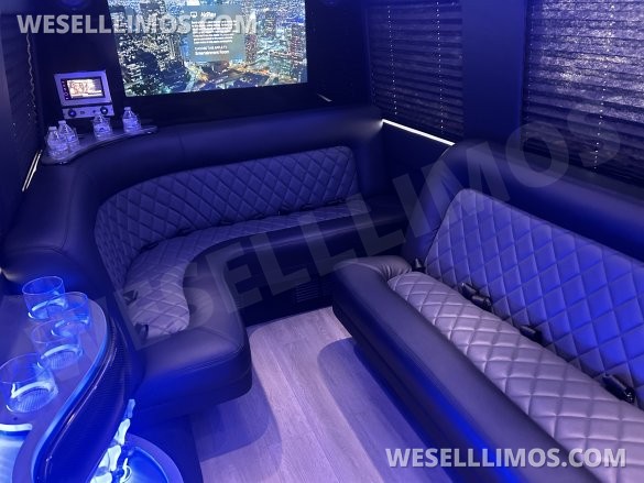 2022 Mercedes-Benz Sprinter 3500 Sprinter for Sale in Anaheim, CA - Photo 2
