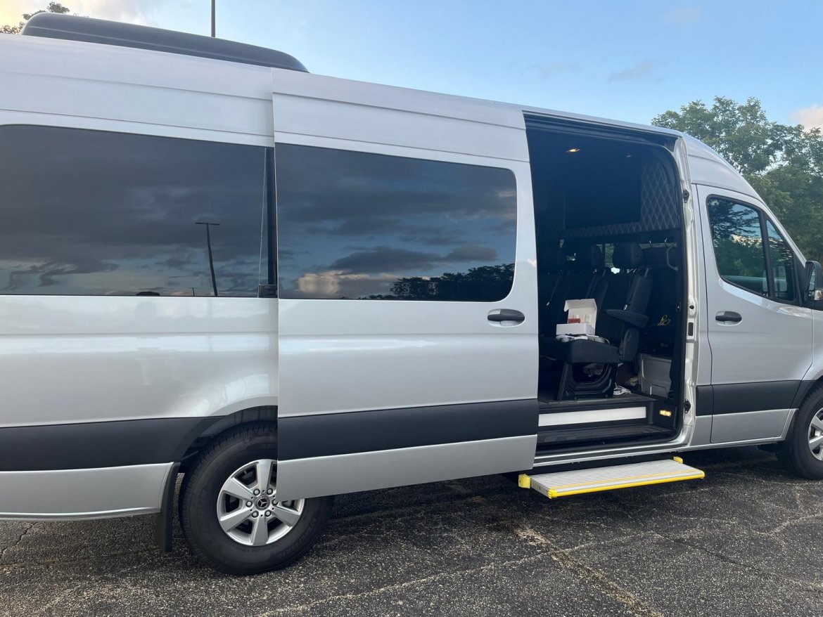 2023 Mercedes-Benz Sprinter Shuttle Bus Custom - Photo 2