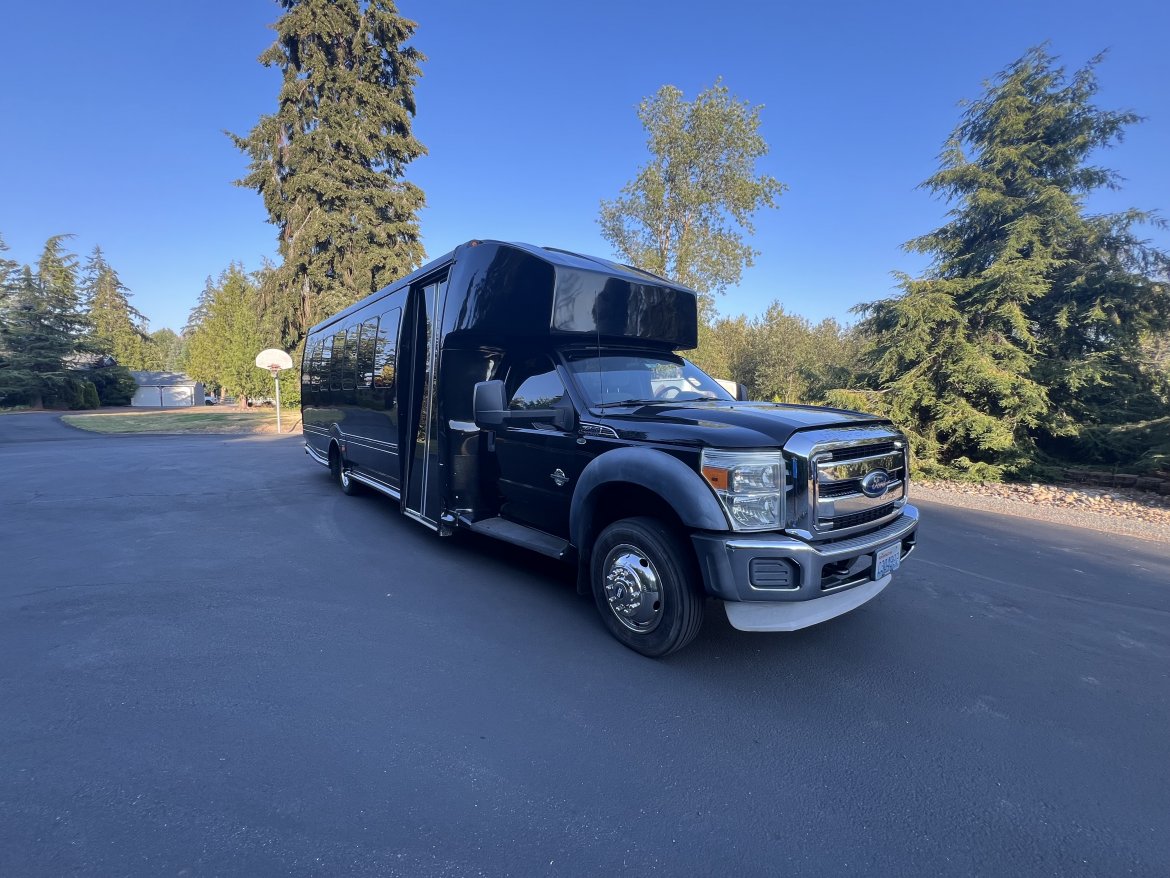 Executive Shuttle for sale: 2012 Ford F550 by Odyssey turtle top