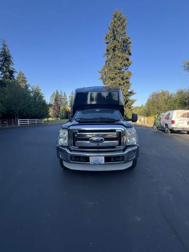 2012 Odyssey turtle top Ford F550 Executive Shuttle