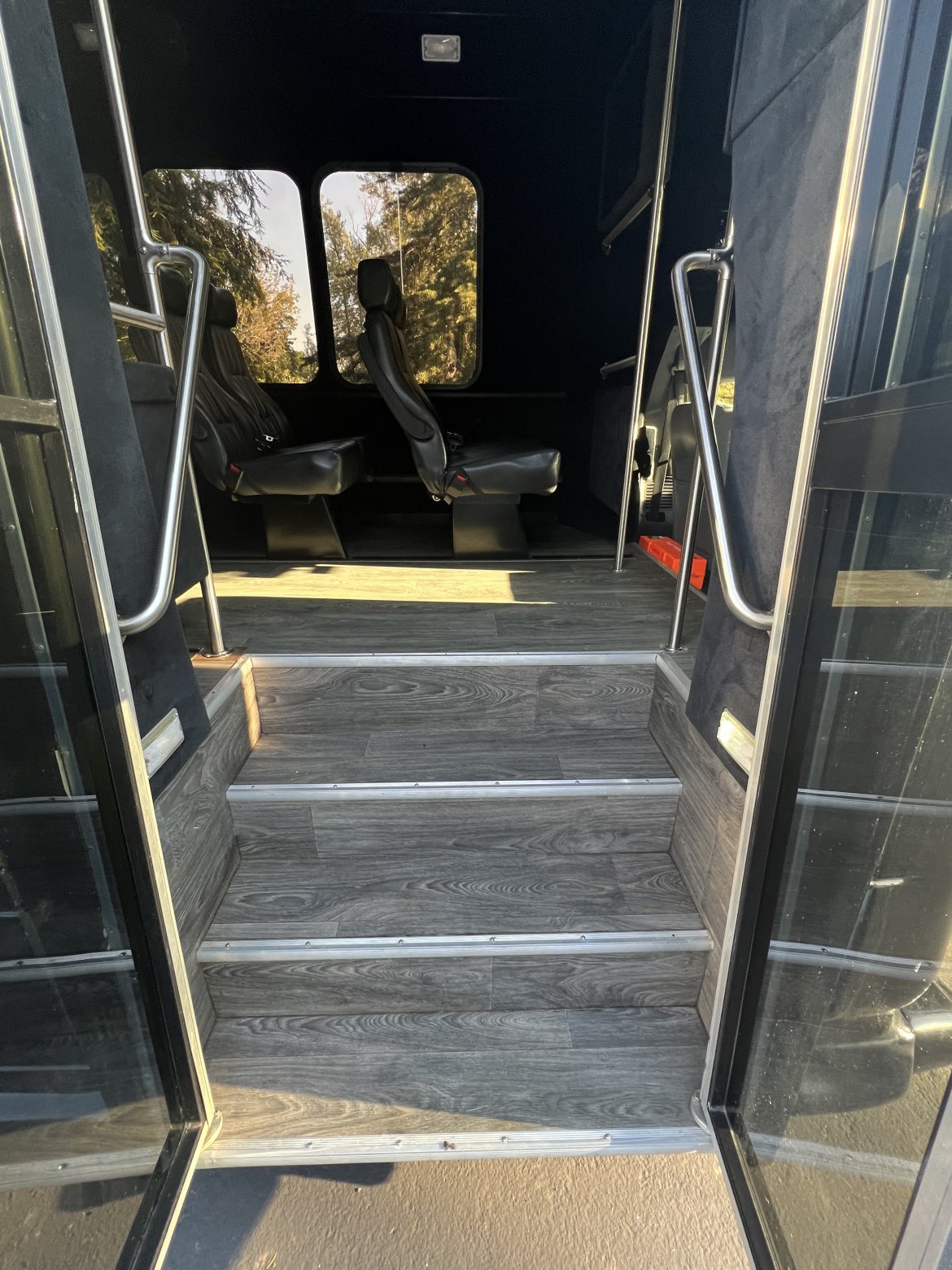 Executive Shuttle for Sale in Spanaway, WA - Photo 7