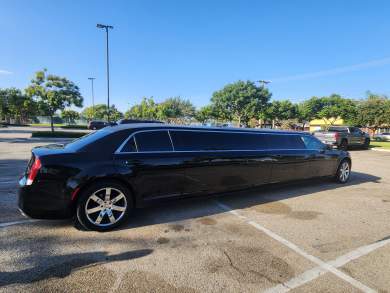 2018 SPV Chrysler 300 Limousine