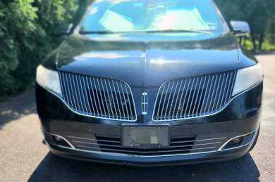 2014 Executive Coach Lincoln MKT Limousine 5th Door