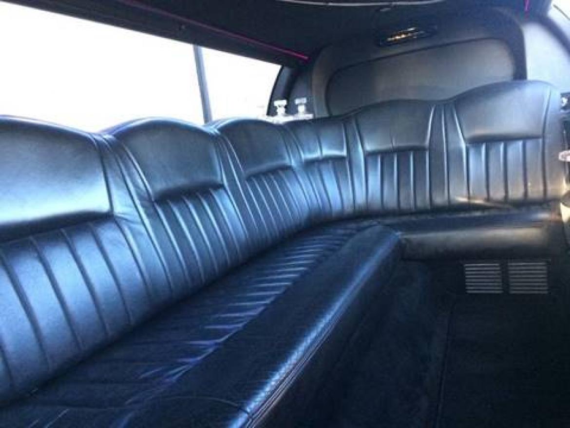Photo of Limousine for sale: 2006 Lincoln Town Car 100" by Royale