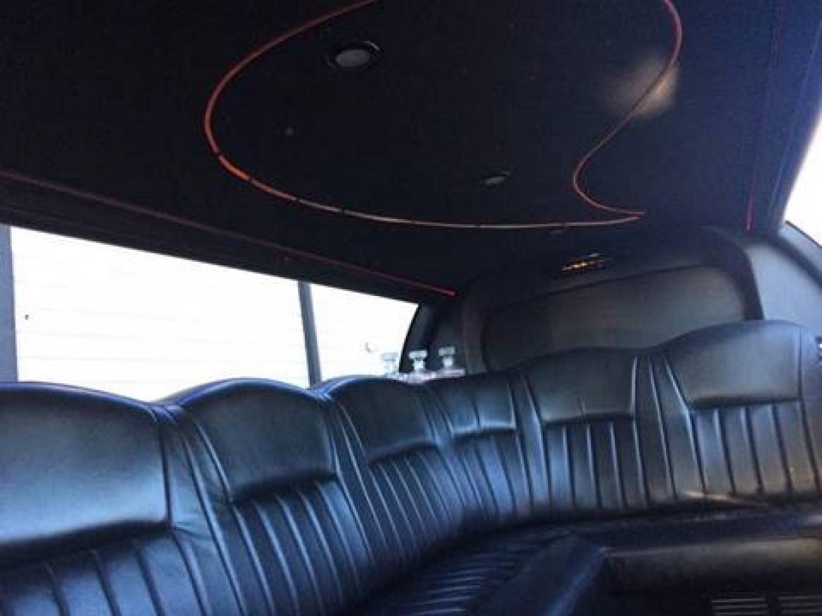 Photo of Limousine for sale: 2006 Lincoln Town Car 100" by Royale