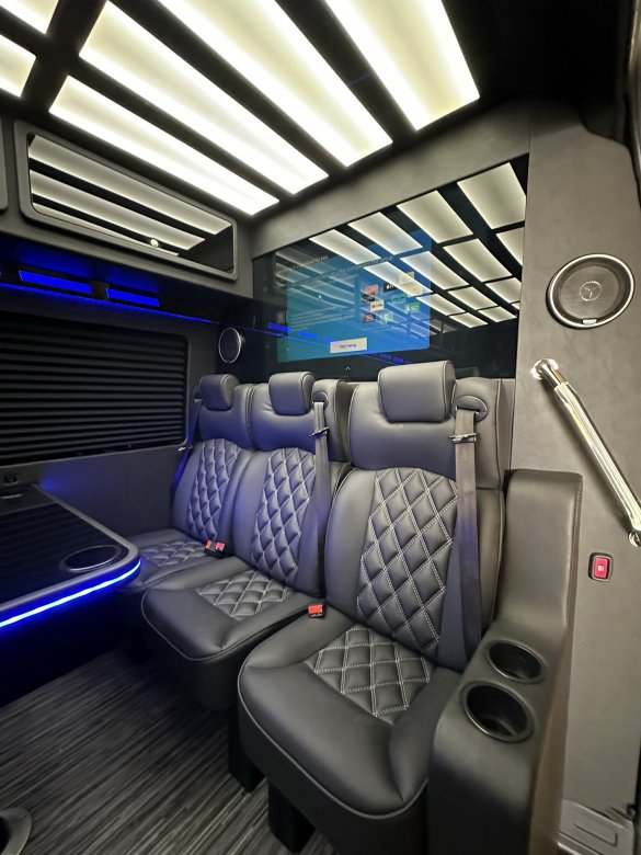 2025 Shuttle Mercedes-Benz Sprinter