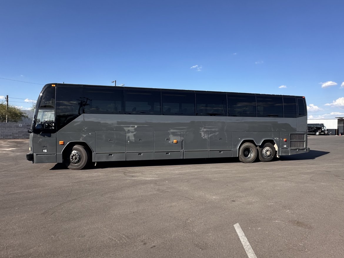 Motorcoach for Sale in Phoenxi, AZ - Photo 2
