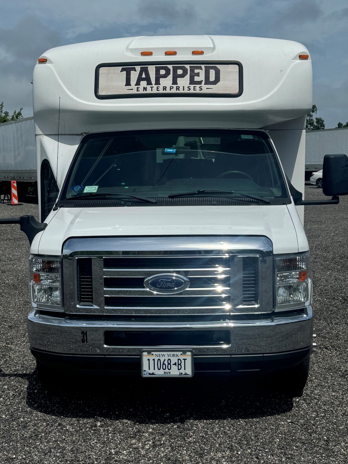 2017 FORD E-450, Starcraft Limo Bus - Photo 2