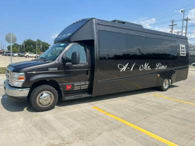 2017 Berkshire Coach Ford E450 23 PAX Shuttle Bus