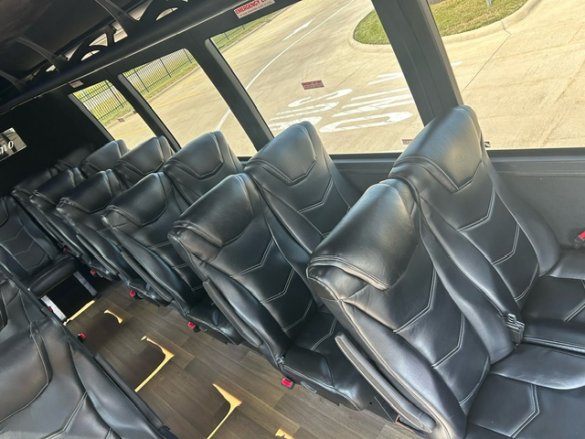 2017 Berkshire Coach Ford E450 23 PAX Shuttle Bus