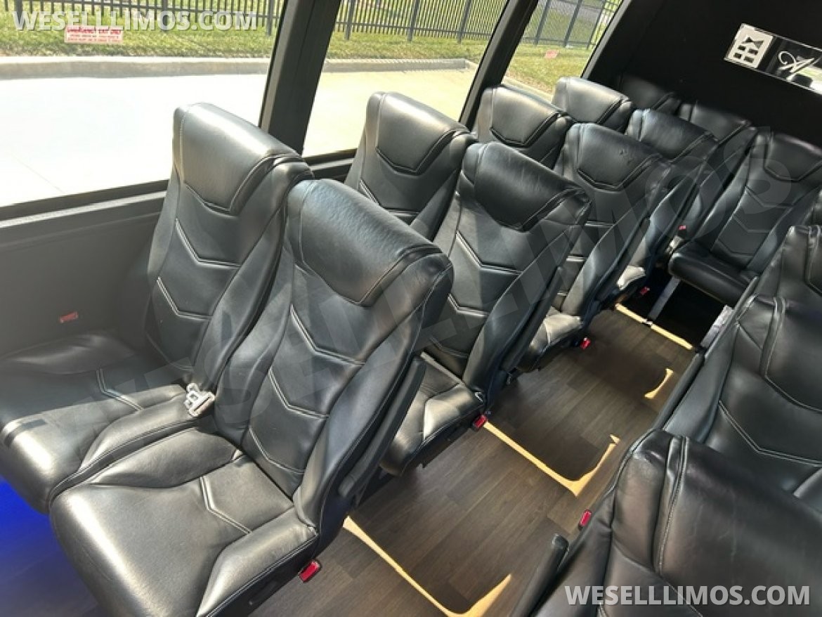Executive Shuttle for Sale in Wickliffe, OH - Photo 9