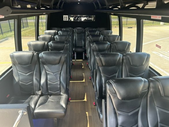 2017 Berkshire Coach Ford E450 23 PAX Shuttle Bus