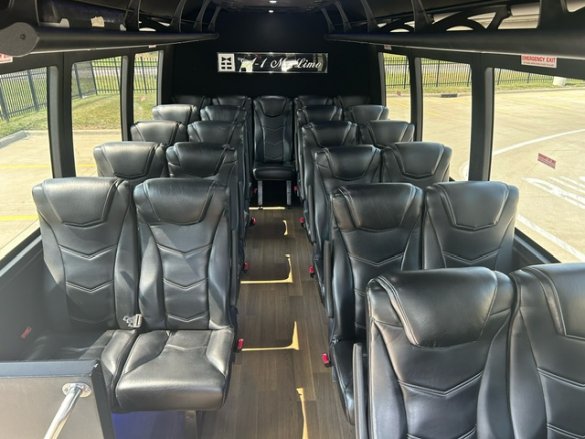 2017 Berkshire Coach Ford E450 23 PAX Shuttle Bus