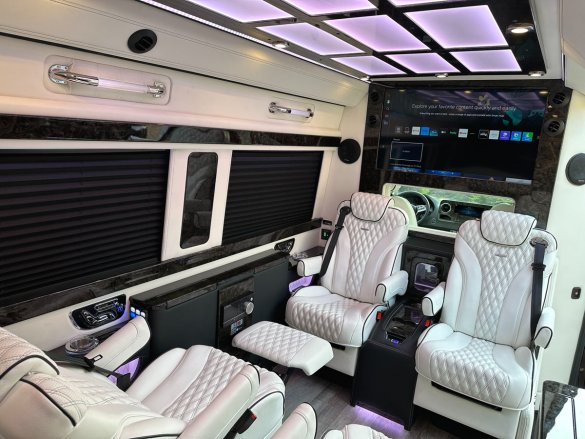 Auto Elite Road Liner Limousine Maybach Trim Air Ride Genuine Leather Full Powered Seats