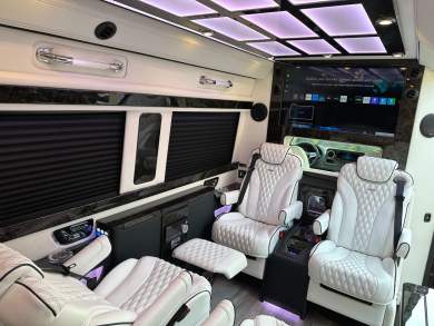 Auto Elite Road Liner Limousine Maybach Trim Air Ride Genuine Leather Full Powered Seats