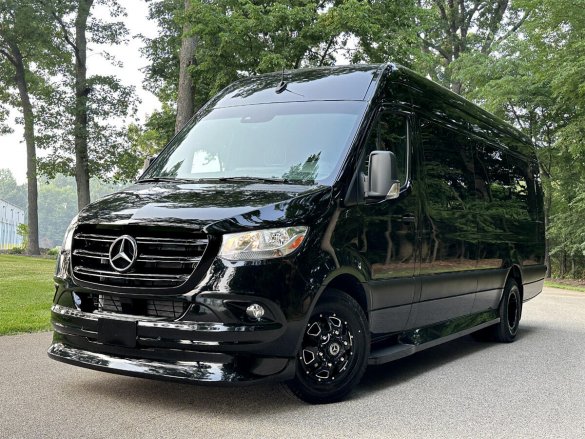 2023 Auto Elite Road Liner 737 with Massive Trunk Mercedes-Benz Sprinter