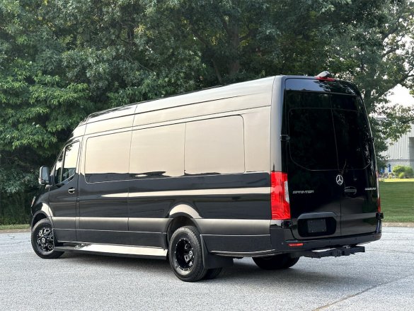 2023 Auto Elite Road Liner 737 with Massive Trunk Mercedes-Benz Sprinter