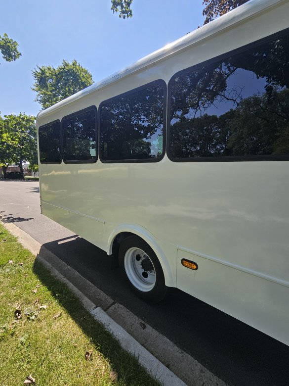 2012 Glaval Ford F650 Limo Bus