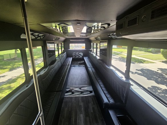 2012 Glaval Ford F650 Limo Bus