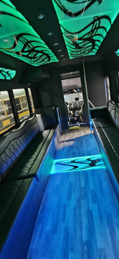 2012 Glaval Ford F650 Limo Bus