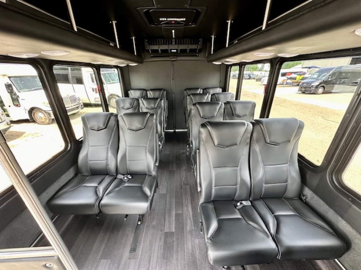 Shuttle Bus for Sale in Erie, PA - Photo 6
