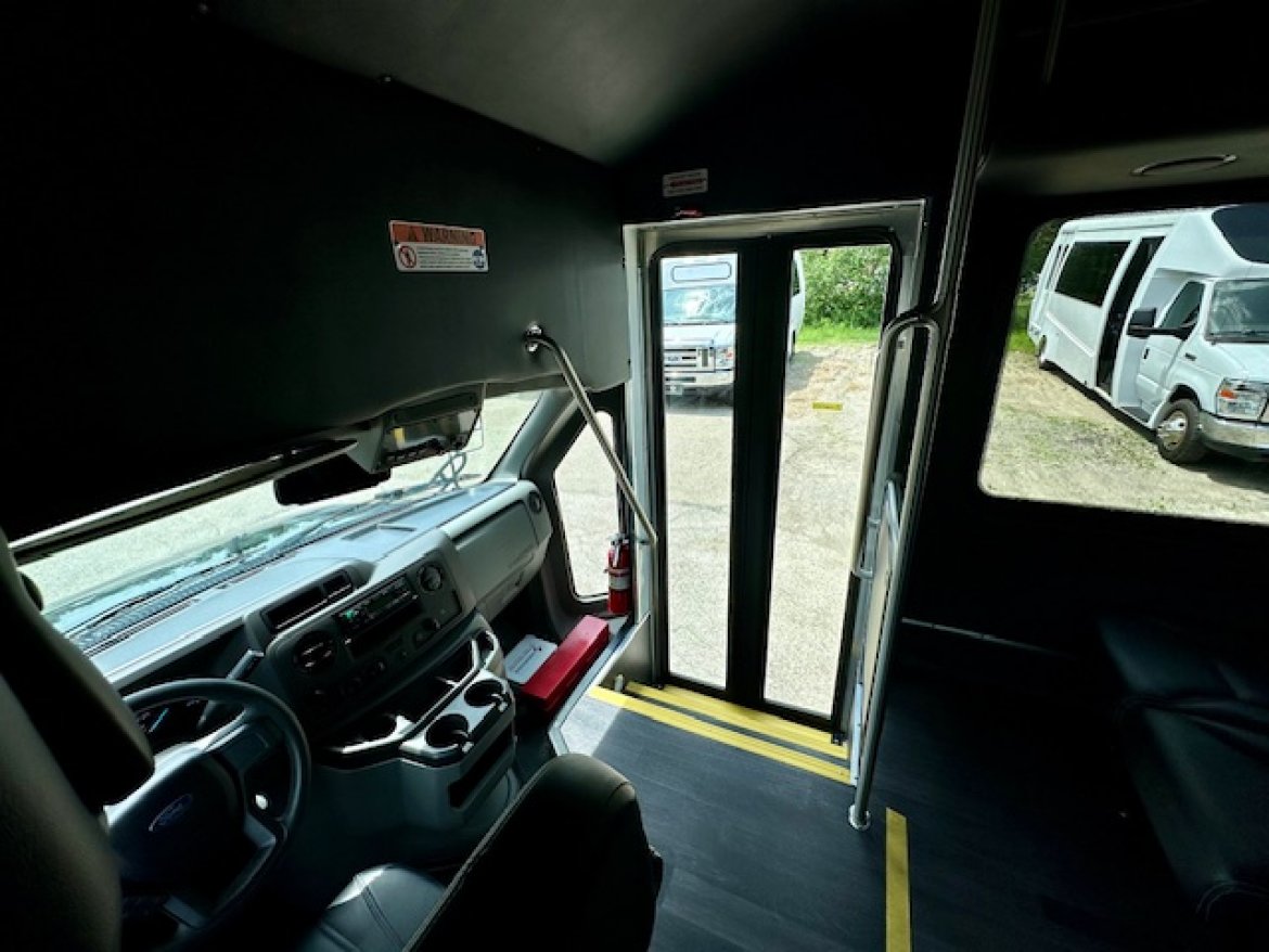 Shuttle Bus for Sale in Erie, PA - Photo 8