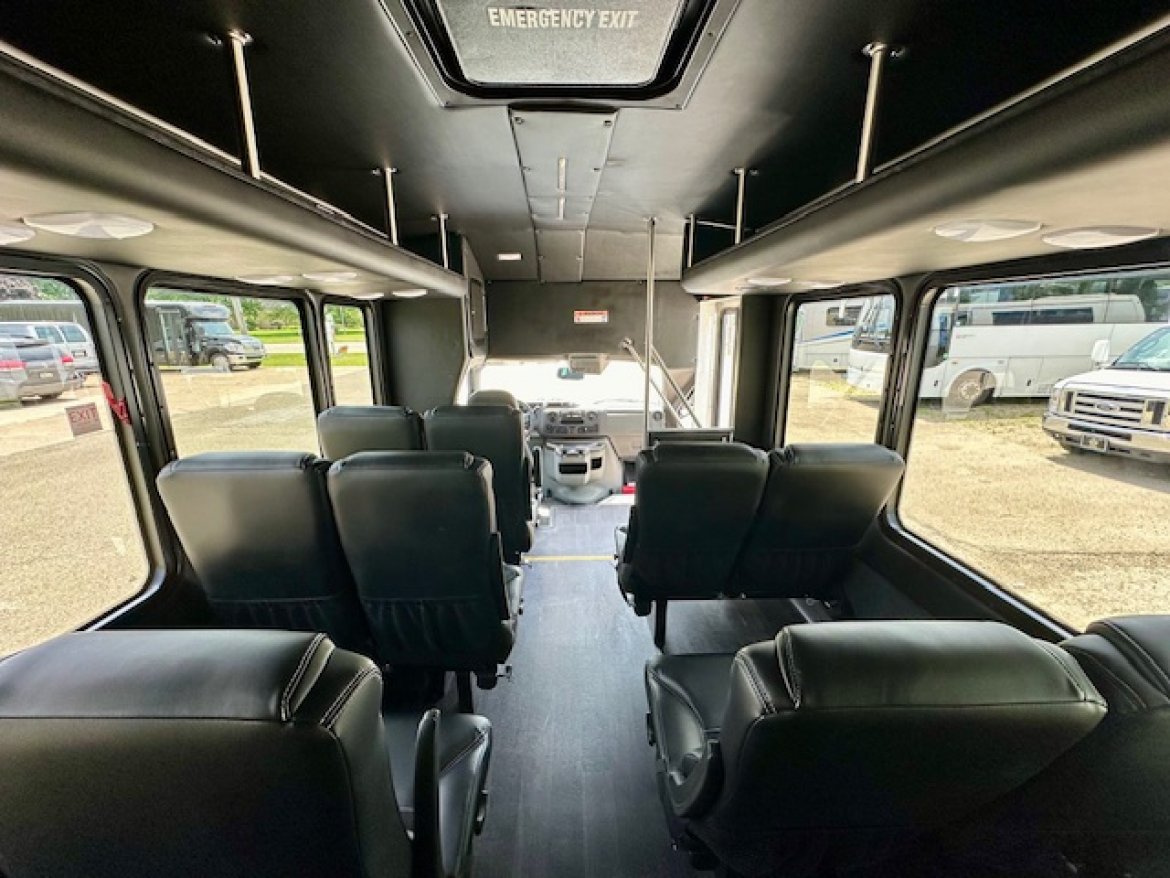 Shuttle Bus for Sale in Erie, PA - Photo 9