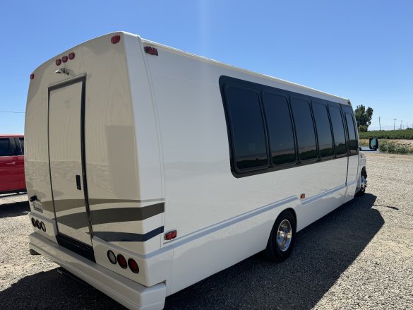 2001 Krystal Koach Ford e450 Limo Bus