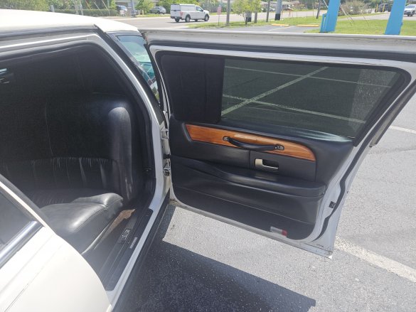 2007 Krystal Lincoln Town Car Limousine