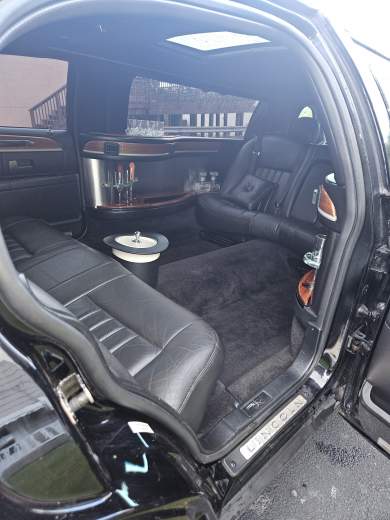 2009 Krystal Coach Lincoln Town Car Limousine