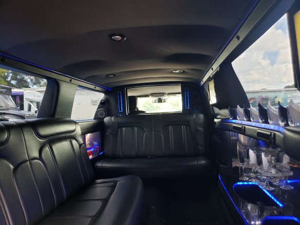 2014 Royale Coachworks Lincoln MKT 120" 5 Door Limousine