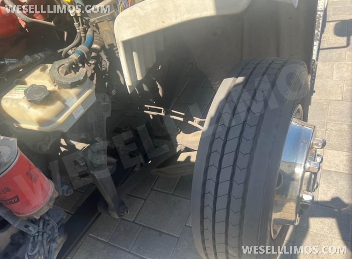 Photo of Limo Bus for sale: 2014 Freightliner M2 40&quot; by Pinnacle Manufacturing